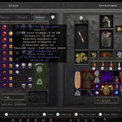 Interfejs gry Diablo 2 z ekwipunkiem, zawierający klejnoty, przedmioty i runy.