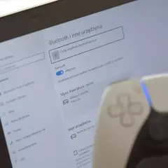 Jak podłączyć pada do PS5 - proste kroki, aby uniknąć problemów