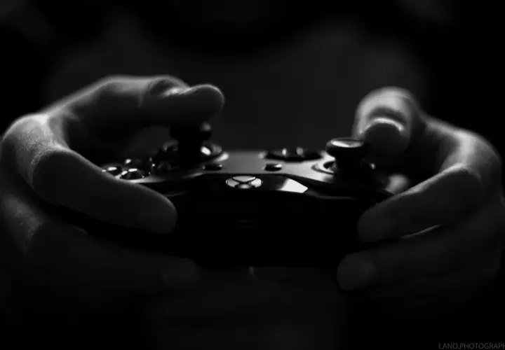 Jak system łupów i rozwoju w Diablo III kształtuje zachowania podobne do gry na automatach