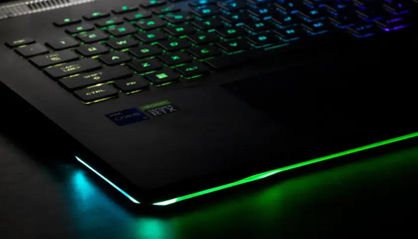 Jak wybrać laptop do gier? Kluczowe parametry i wskazówki