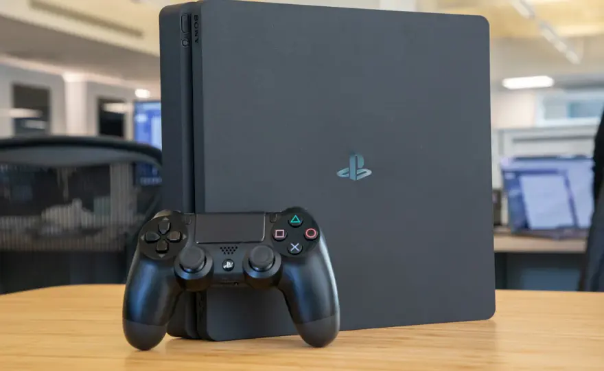 Jakie PS4 kupić w najlepszej cenie - poradnik przed zakupem konsoli